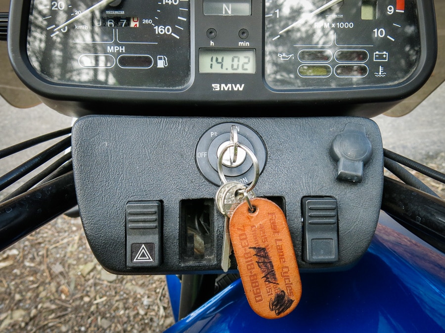 Dash of the BMW K75C motorcycle